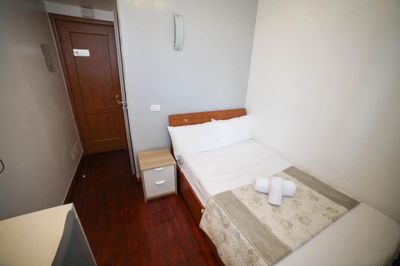 Kaydee Guesthouse Рим Екстер'єр фото