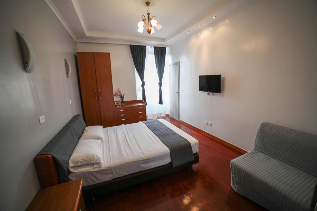 Kaydee Guesthouse Рим Екстер'єр фото