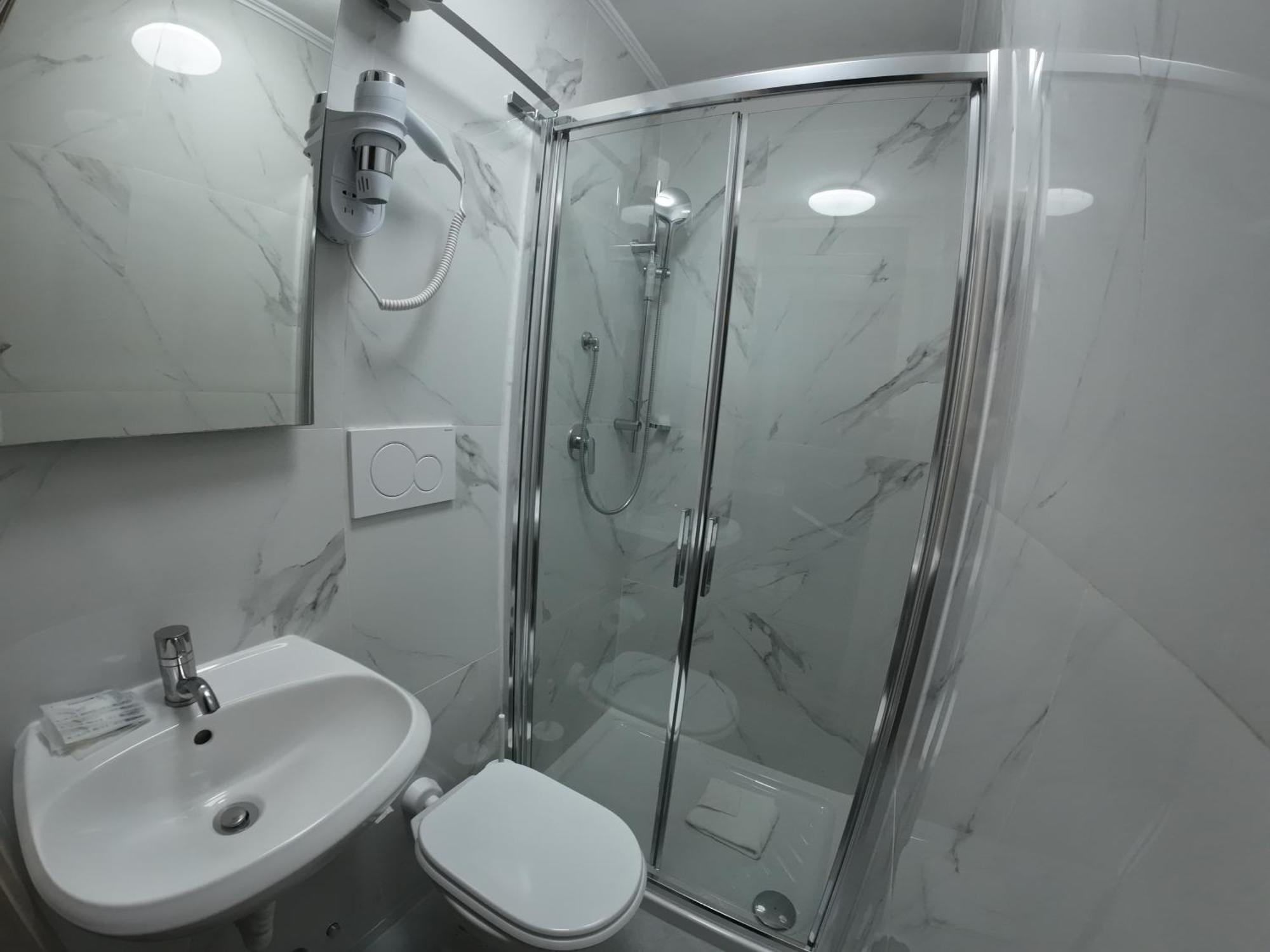 Kaydee Guesthouse Рим Екстер'єр фото