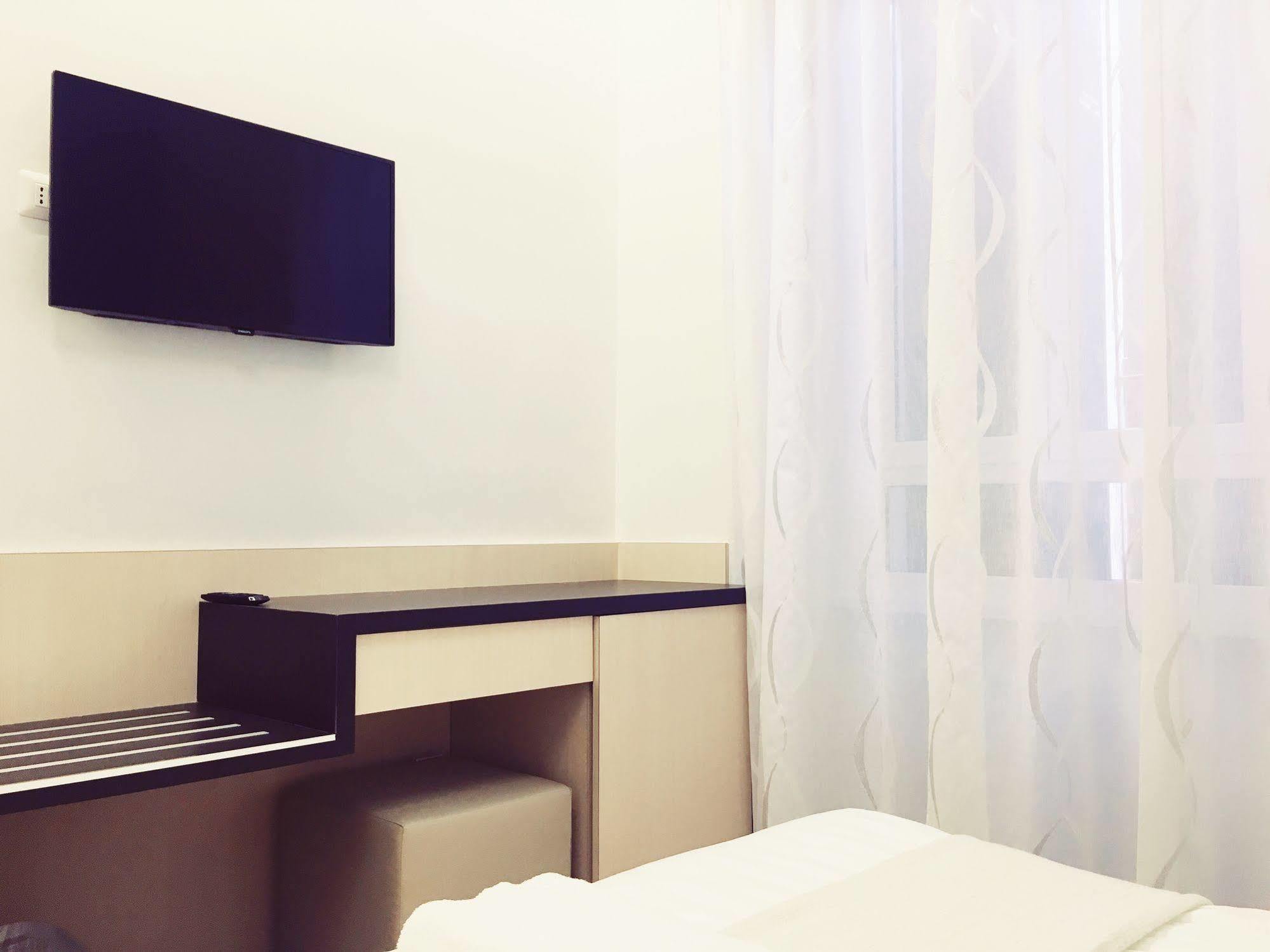Kaydee Guesthouse Рим Екстер'єр фото